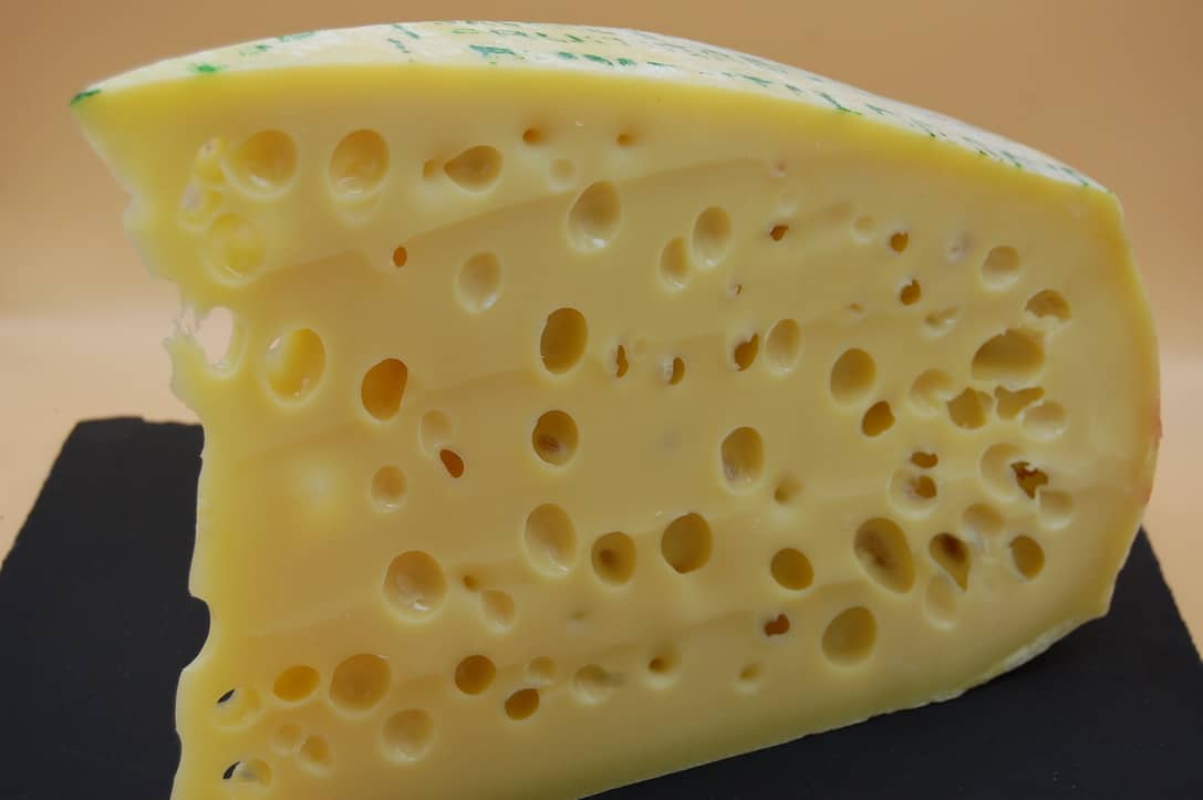 Fromage Emmental de Savoie (vache)-Fromagerie Alexandre Halles de Pau